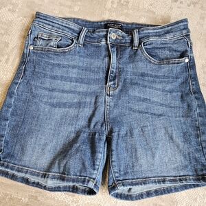 Judy Blue XL Blue Denim Shorts